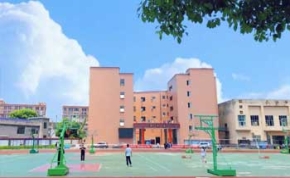 宁乡市玉潭中学精英复读部｜高三复读学校